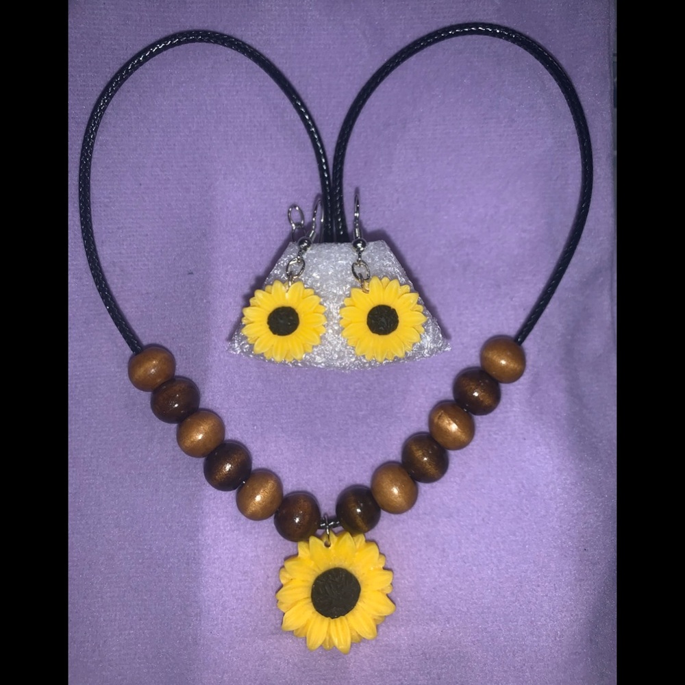 Necklace Set